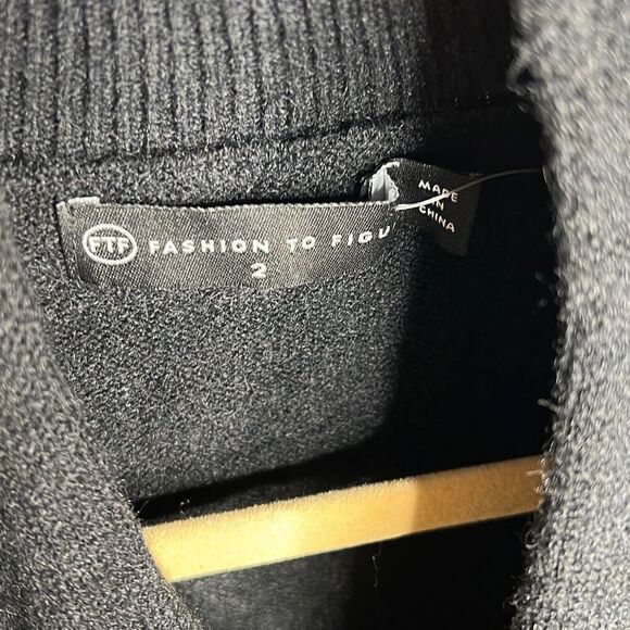 Fashion to Figure Demi Chain Detail Pullover Turtle Neck Sweater Black Cutout Pl - Picture 3 of 7